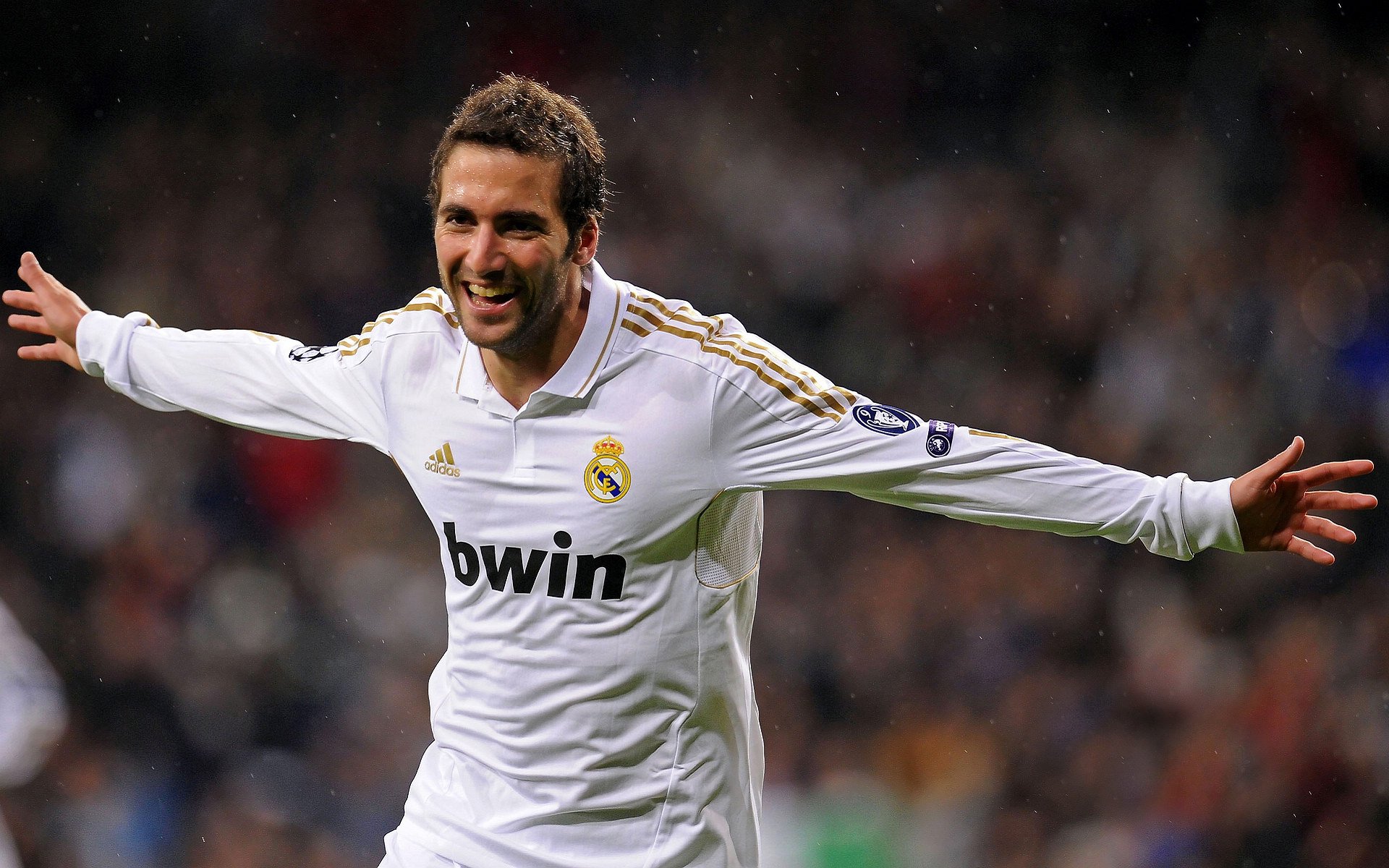 _全景水上漂流：探索水域中的奇幻世界_，水上游览